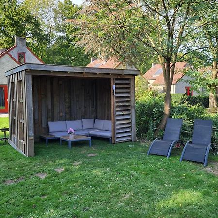 7 Person House With Garden, Firepit, Swimming Lake, Hammock, Child Friendly, In- And Outside Playground, Slide, And Great Coffee Ewijk エクステリア 写真