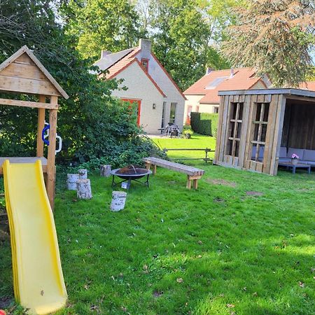 7 Person House With Garden, Firepit, Swimming Lake, Hammock, Child Friendly, In- And Outside Playground, Slide, And Great Coffee Ewijk エクステリア 写真
