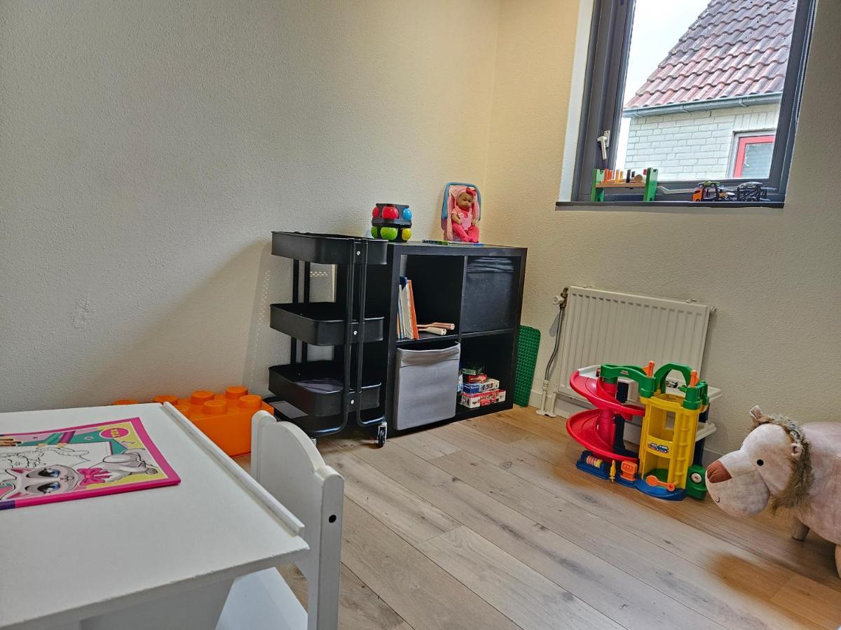 7 Person House With Garden, Firepit, Swimming Lake, Hammock, Child Friendly, In- And Outside Playground, Slide, And Great Coffee Ewijk エクステリア 写真