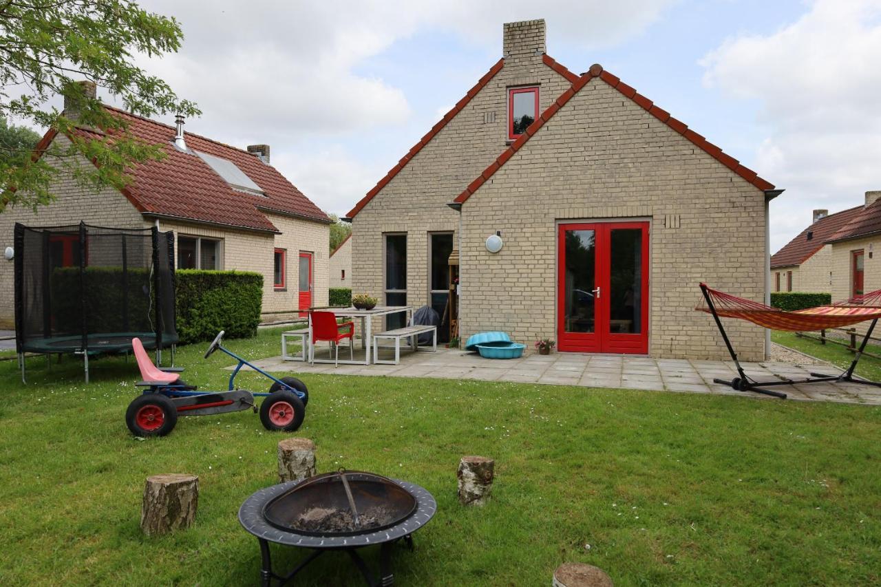 7 Person House With Garden, Firepit, Swimming Lake, Hammock, Child Friendly, In- And Outside Playground, Slide, And Great Coffee Ewijk エクステリア 写真