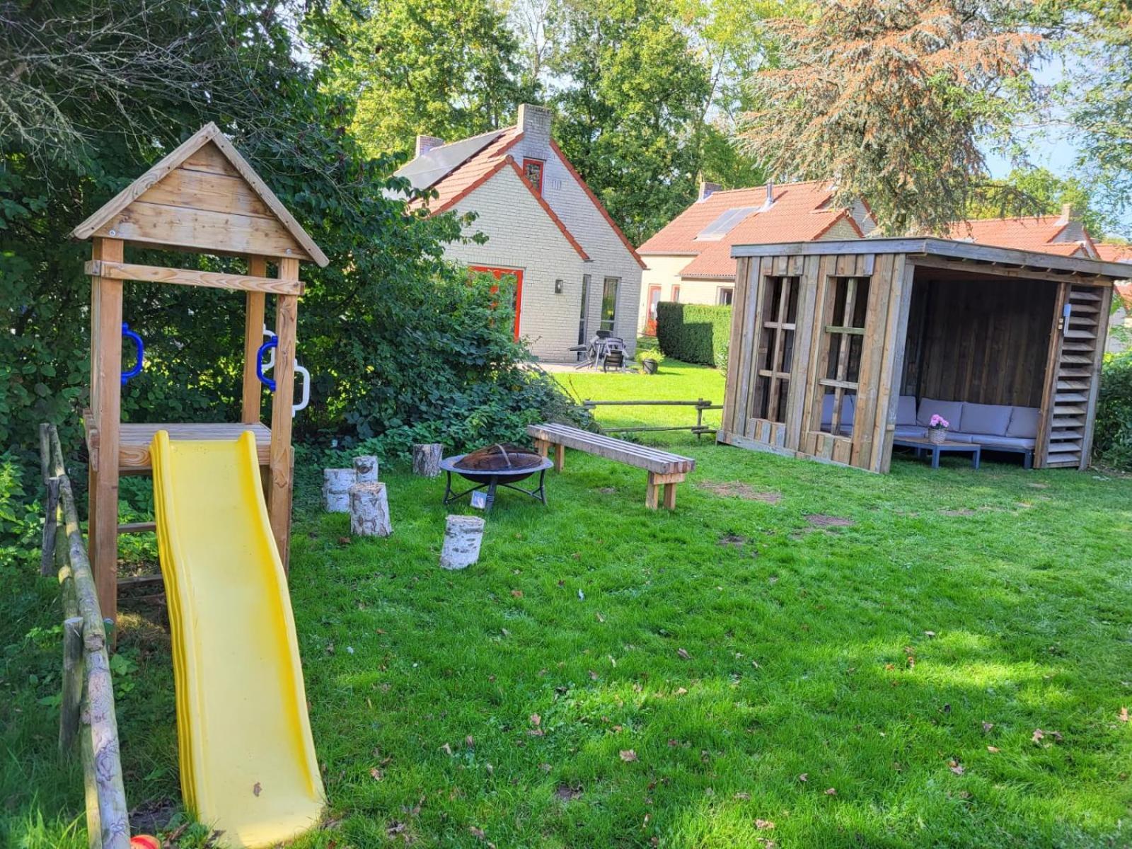 7 Person House With Garden, Firepit, Swimming Lake, Hammock, Child Friendly, In- And Outside Playground, Slide, And Great Coffee Ewijk エクステリア 写真